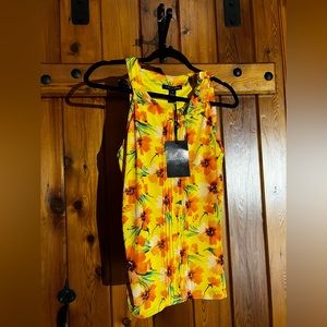 ✨A love story floral halter top✨